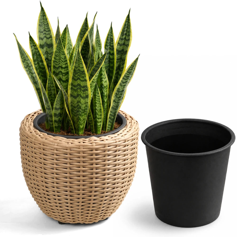 Round Polyrattan Planter, Natural Resin Wicker Plant Pot with Steel Frame – Indoor Outdoor Decorative Basket with Black Insert
